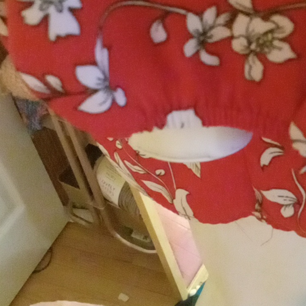 Floral top - Picture 4 of 4